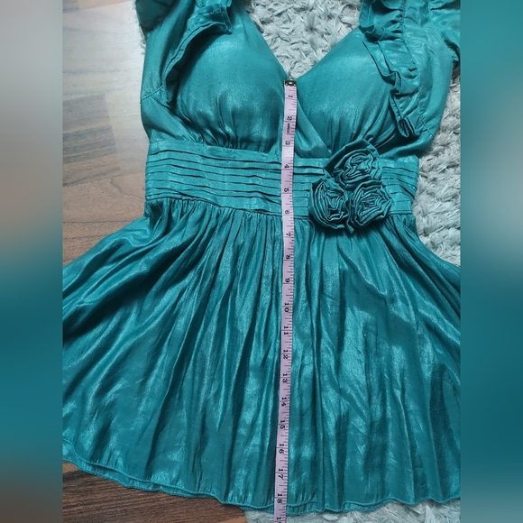 Body Central Halter Dress Top - Picture 6 of 8